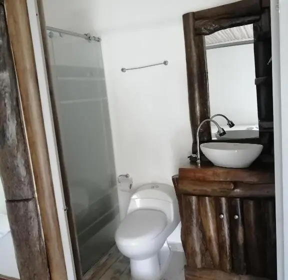 Standard Neljän Hengen Huone, Hosteria Ambeyma
