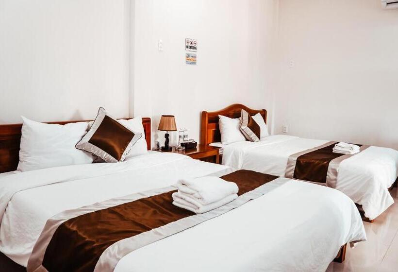 اتاق استاندارد با بالکن, Khách Sạn 68 đồng Hải