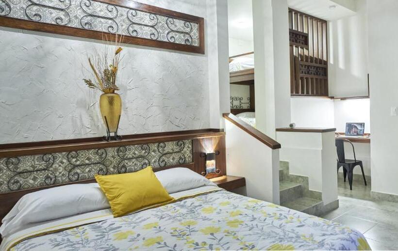 Семейный Номер, Mindo Monasterium