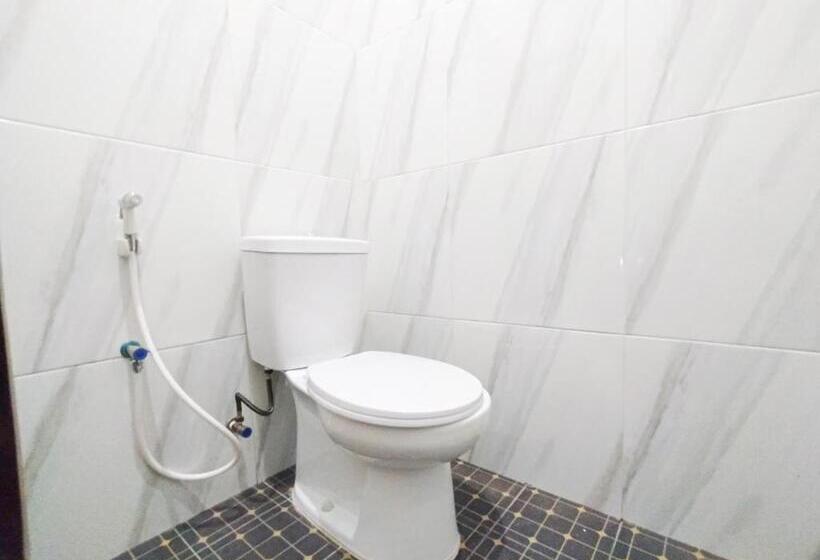 Номер Стандарт, Reddoorz Syariah Near Alun Alun Tegal 2