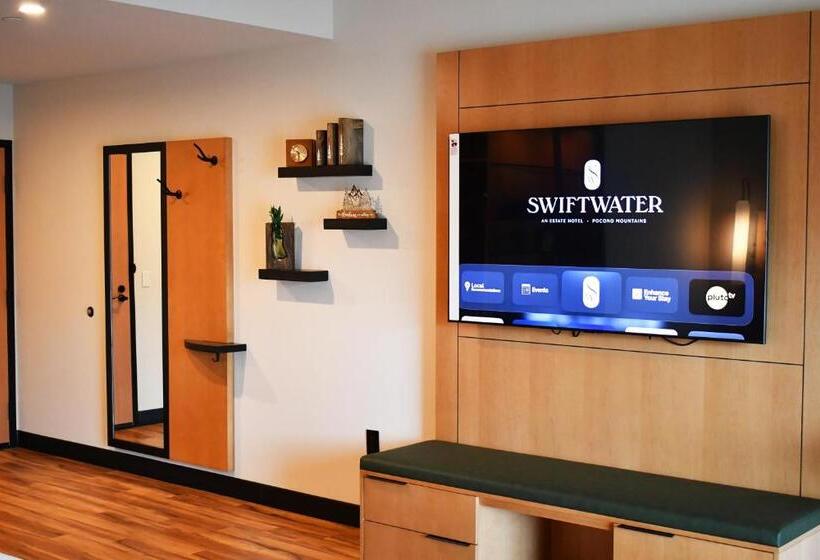 스탠다드 룸 킹사이즈 침대, The Swiftwater