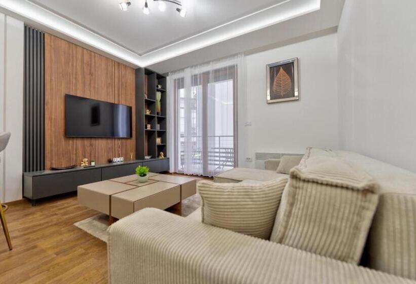 آپارتمان 2 خوابه, Mans Lux 8 Apartman