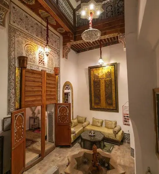 اتاق اکونومی, Riad Dar Diwan