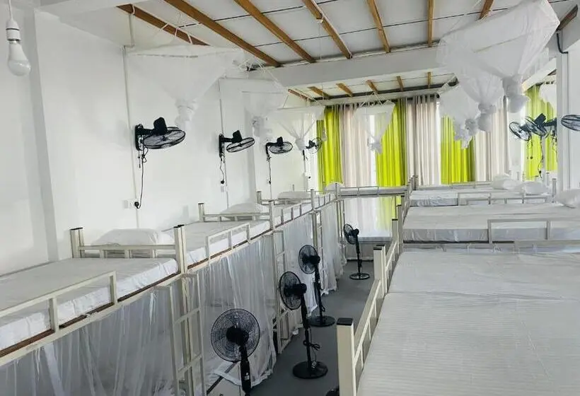 Vuode Makuusalissa, R Eight Hostel