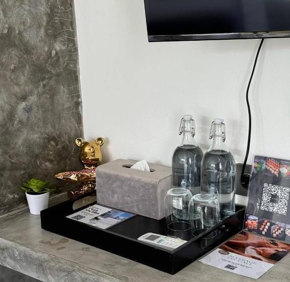 إستديو قياسى مطل على حمام السباحة, Villa Valeria