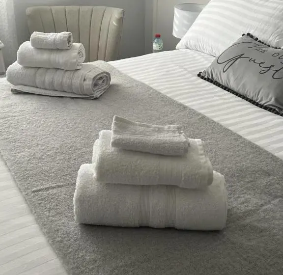Comfort Kolmen Hengen Huone, Fair Green B&b