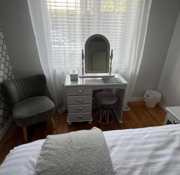 スタンダードシングルルーム, Fair Green B&b