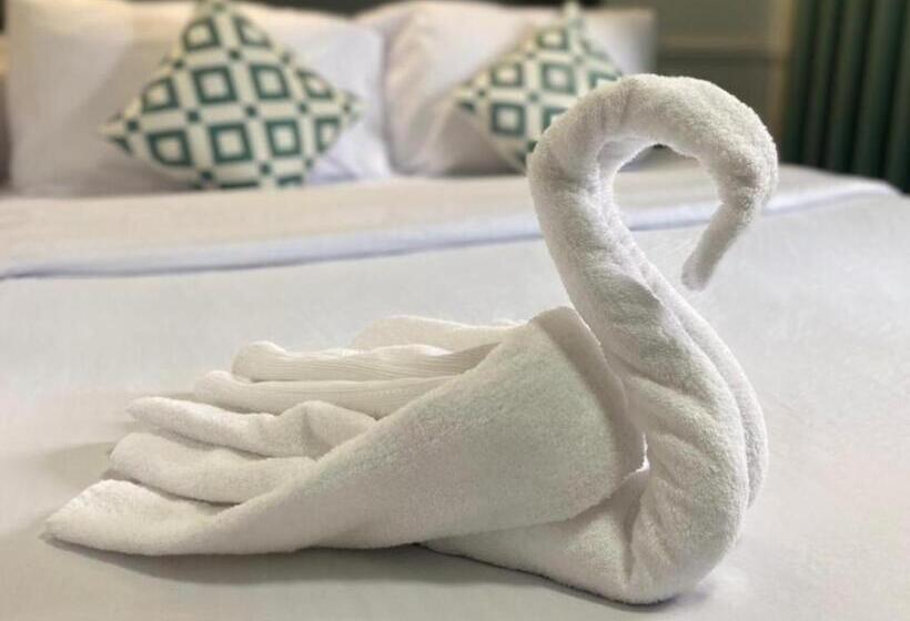 חדר סטנדרט לשלושה, Chanmel Riverside