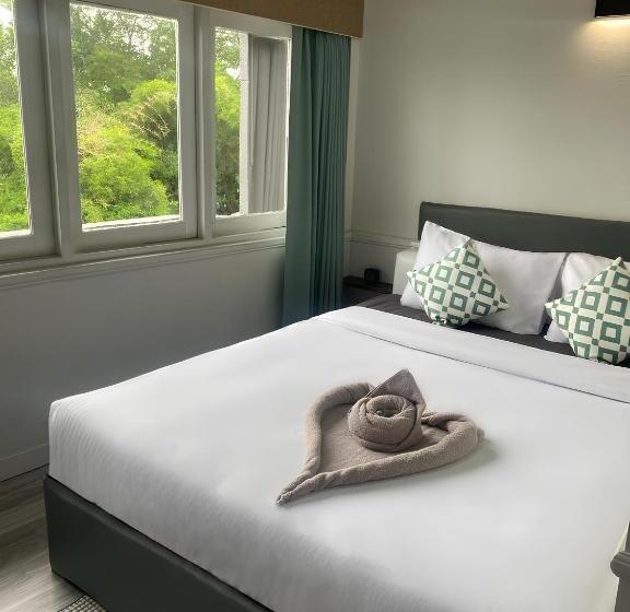 חדר סטנדרט לשלושה, Chanmel Riverside