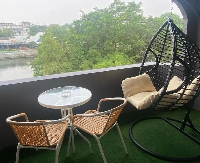Standard-huone Parveke, Chanmel Riverside