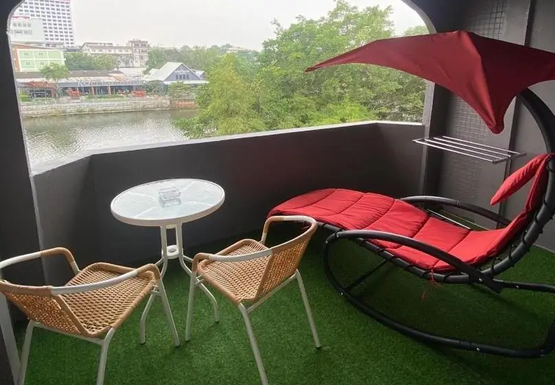 Standard-huone Parveke, Chanmel Riverside