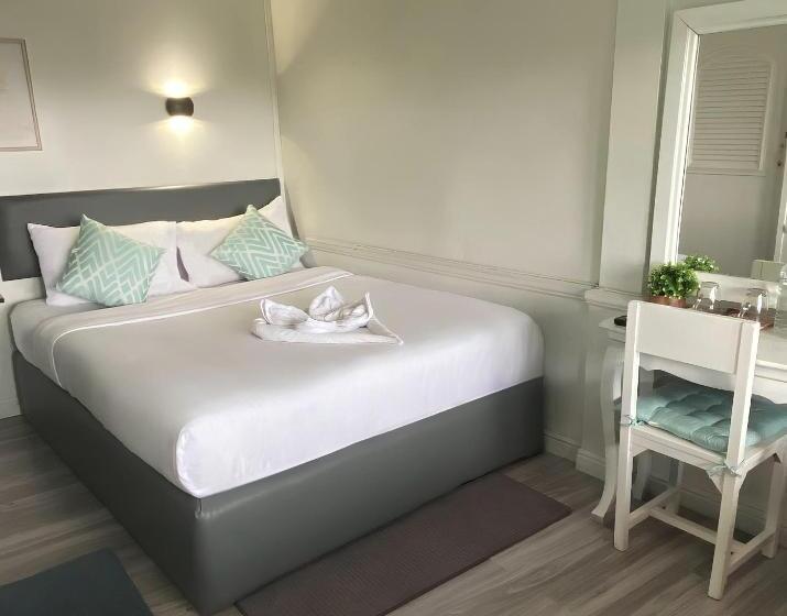 חדר סטנדרט עם מרפסת, Chanmel Riverside