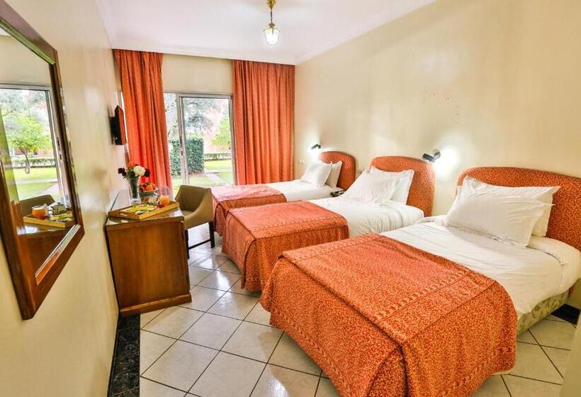 اتاق خانوادگی با چشمانداز باغ, Complexe El Bassatine