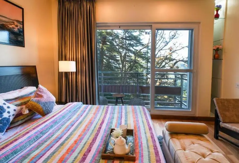 キングサイズベッドのスタンダードルーム, Perfectstayz Shimla