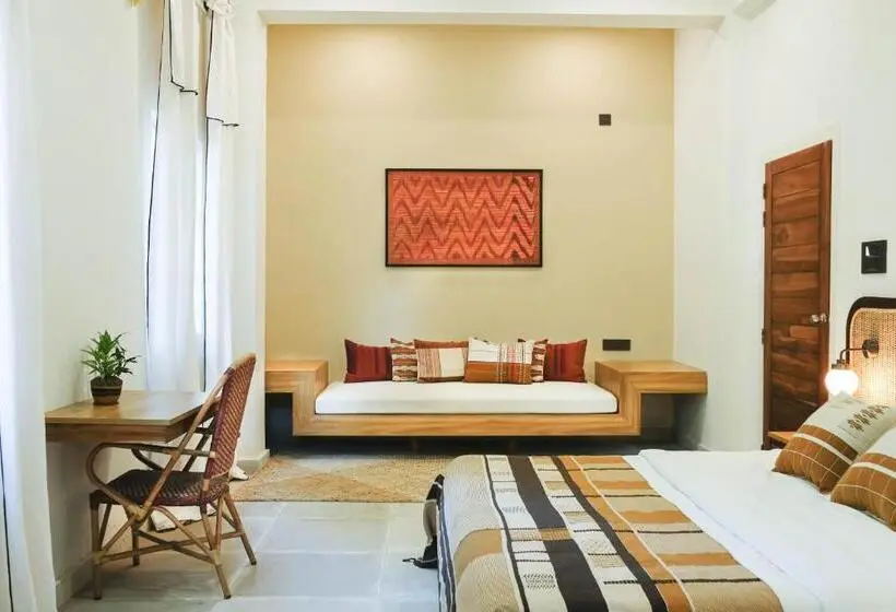 Chambre Standard avec Balcon, Heirloom Guesthouse