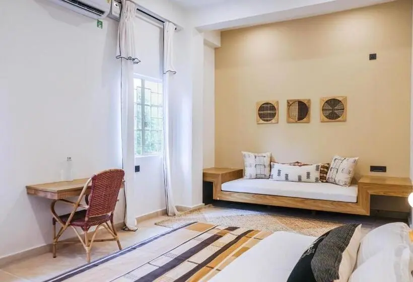 Chambre Standard avec Balcon, Heirloom Guesthouse
