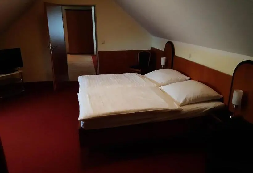 デラックスルーム, The Lodge Hotel By American Ease Grafenwoehr