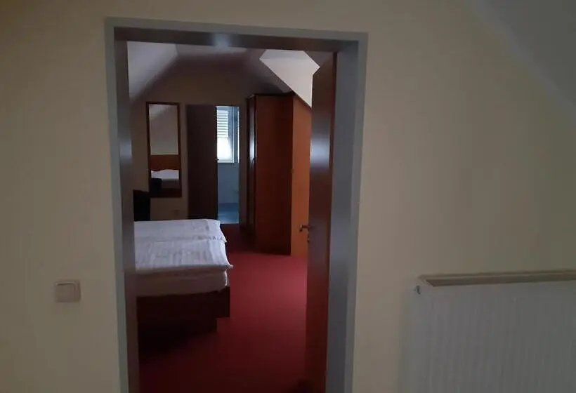 デラックスルーム, The Lodge Hotel By American Ease Grafenwoehr
