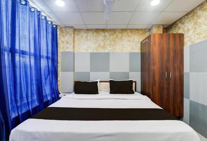 Трехместный Номер Классика, Collection O Chandra Guest House