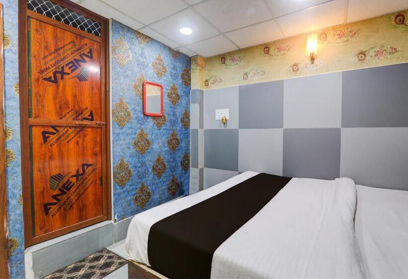 Трехместный Номер Классика, Collection O Chandra Guest House