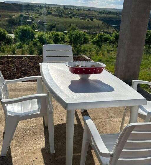 خانه 3 خوابه, Cozy Farm 3bdrm 8 Km Thababosiu