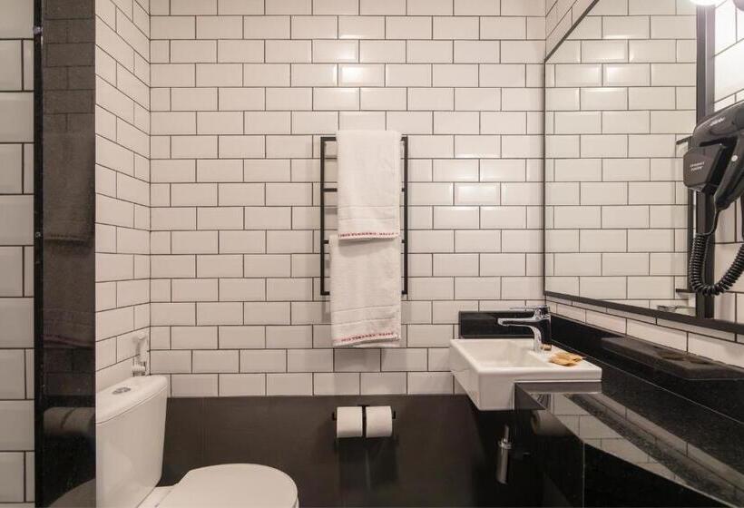 Номер Стандарт, Ibis Tubarão