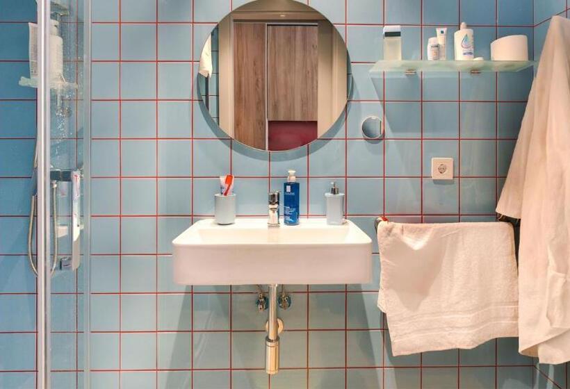 غرفة قياسية مزوَّدة بتراس, Livensa Living Studios Valencia Viveros