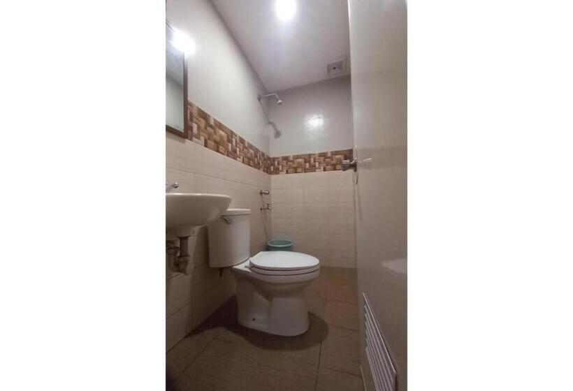 اتاق استاندارد, Oyo 1037 Lendes Tourist Inn Main