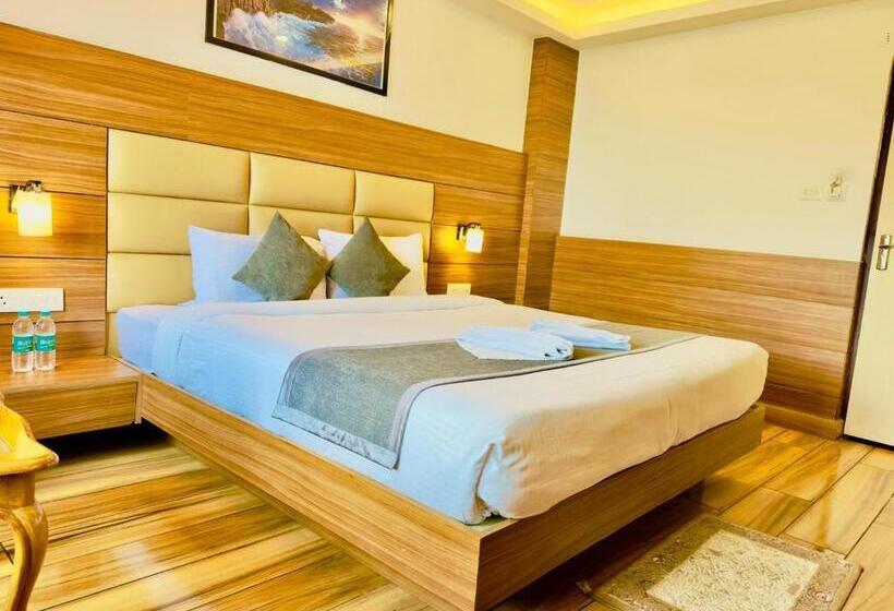 스탠다드 룸 킹사이즈 침대, King Villa Darjeeling Near Drc Paid Paking