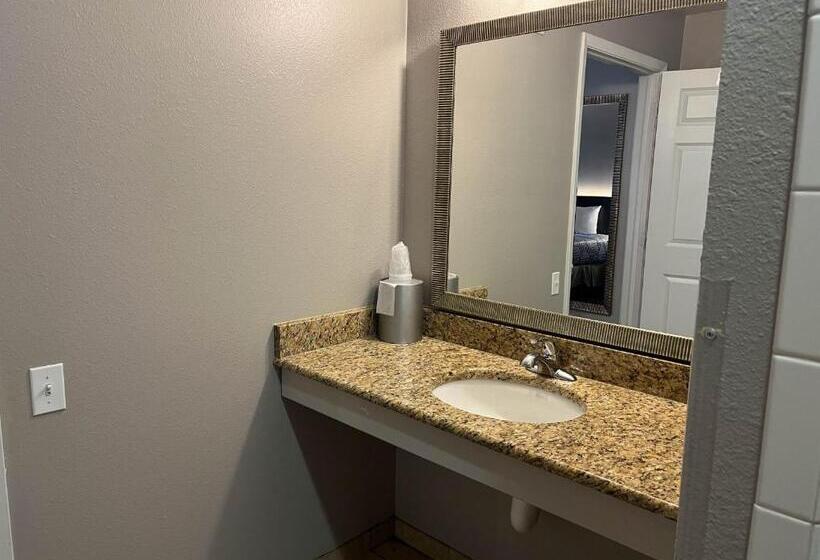 Büyük Çift Kişilik Yataklı Standart Oda, Motel 6 Junction, Tx Llano River