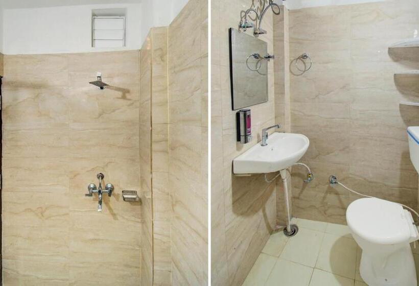 トリプルクラシックルーム, Oyo 82094 Hotel Saras Inn