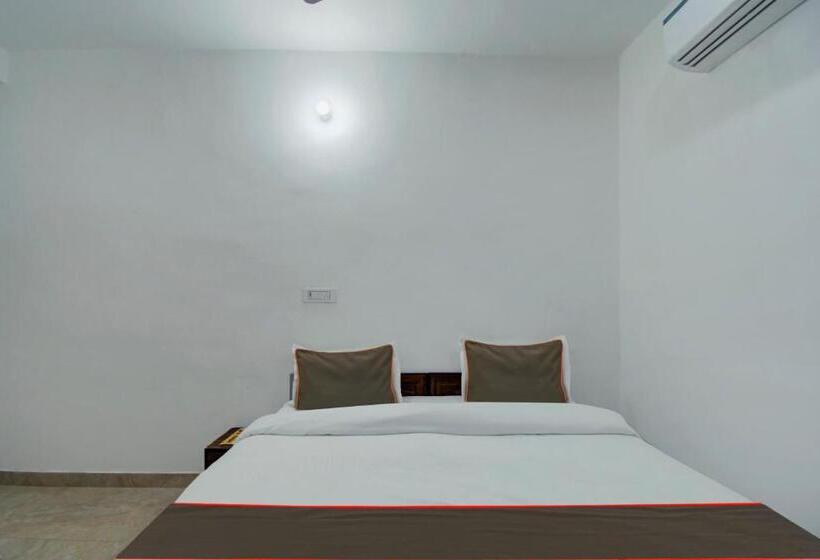 トリプルクラシックルーム, Oyo 82094 Hotel Saras Inn