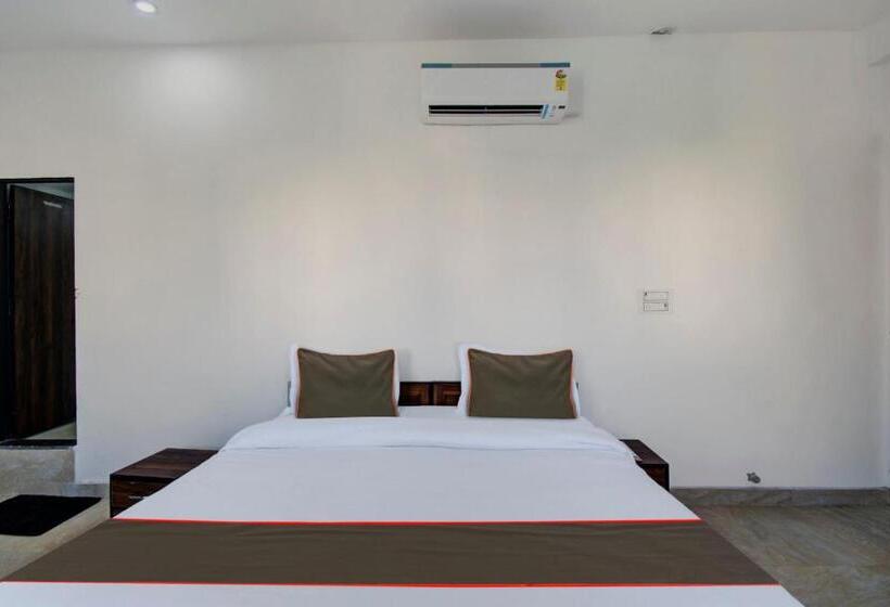 トリプルクラシックルーム, Oyo 82094 Hotel Saras Inn