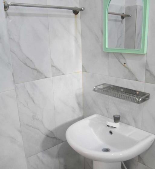 スタンダードルーム, Queen Inn Anuradhapura