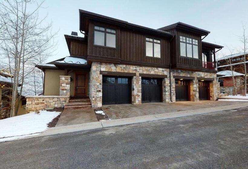 خانه 4 خوابه, Vintage On The Strand By All Seasons Resort Lodging