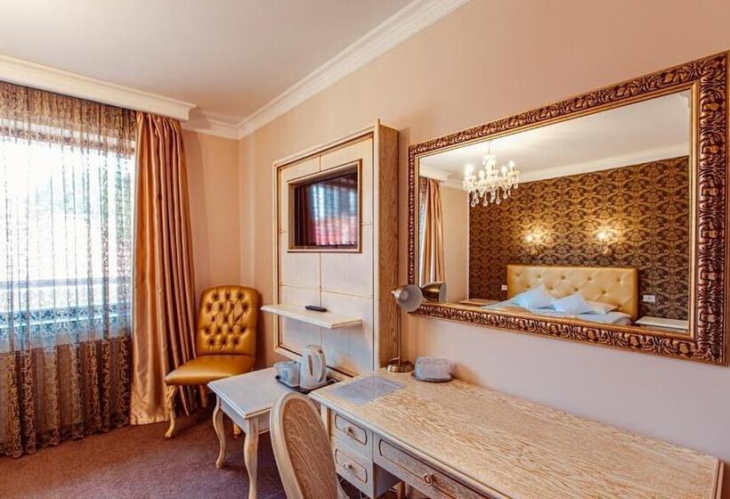 Номер Премиум, 4cardinal S Hotel Boutique