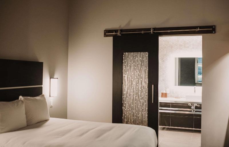 스탠다드 룸, Cityflatshotel   Grand Rapids, Ascend Hotel Collection