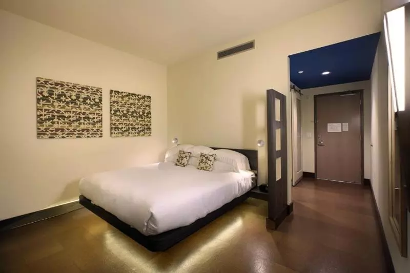 キングサイズベッドのスタンダードルーム, Cityflatshotel   Grand Rapids, Ascend Hotel Collection