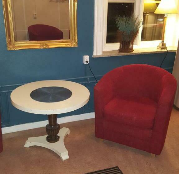 חדר סטנדרטי לארבעה עם חדר אמבטיה משותף, Centralstationens Vandrarhem