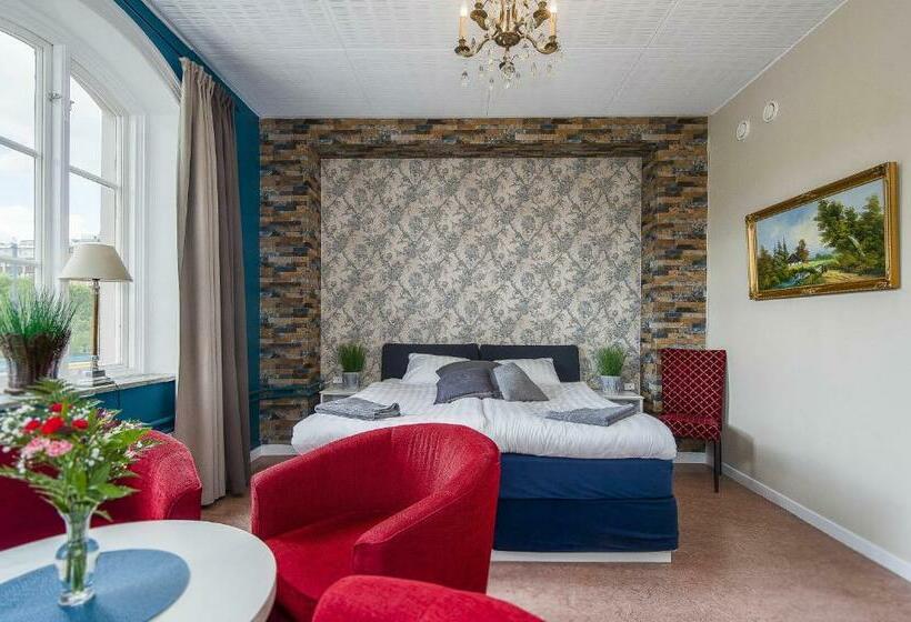 חדר סטנדרטי לארבעה עם חדר אמבטיה משותף, Centralstationens Vandrarhem