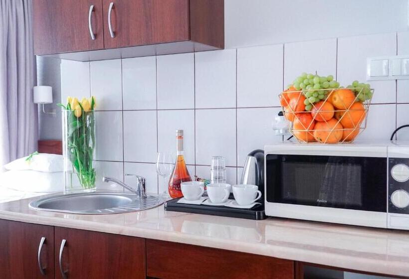 اتاق استاندارد سه نفره, City Center Rooms Piotrkowska 91