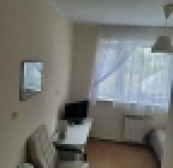 Standard Yhden Hengen Huone, Damroka