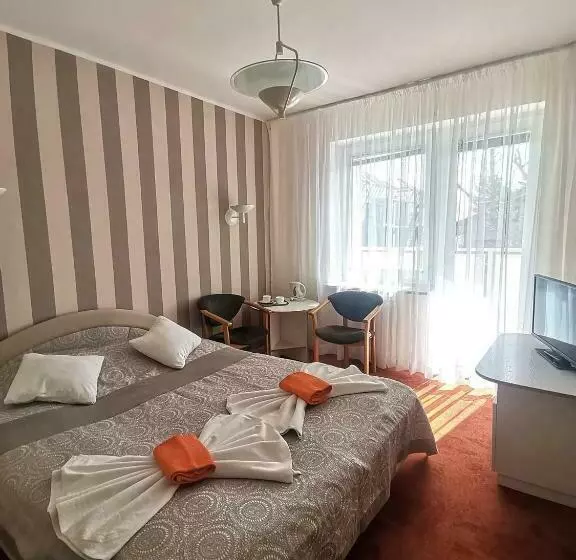 Standard-huone Parveke, Damroka