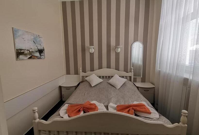 استودیوی استاندارد, Damroka