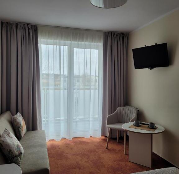 اتاق استاندارد با بالکن, Damroka