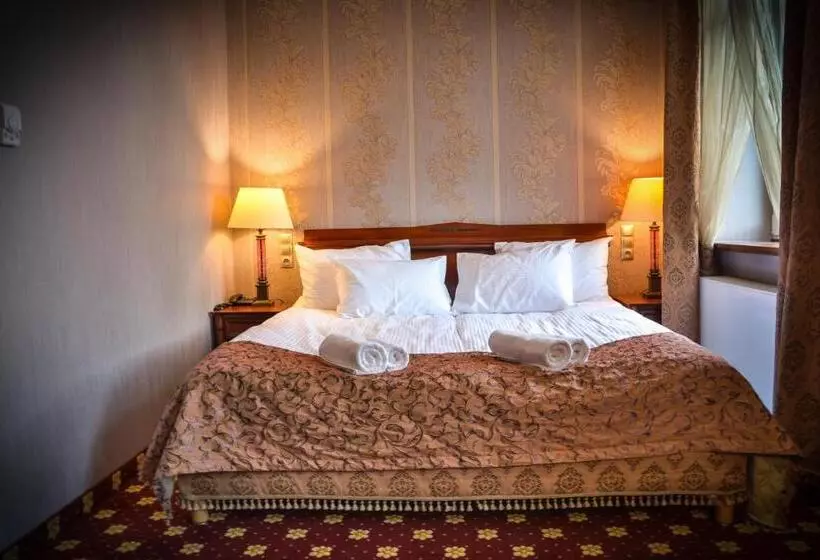 デラックスルーム, Komoda Club Residence