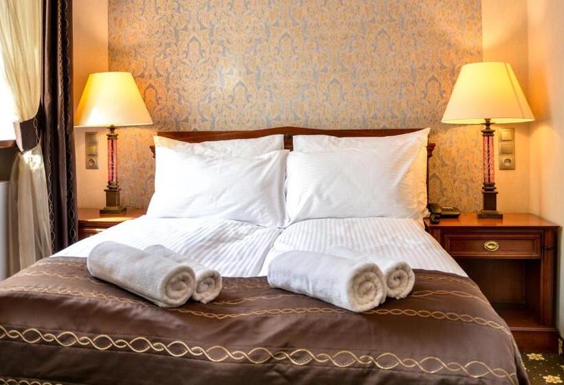 اتاق لوکس یک تخته, Komoda Club Residence