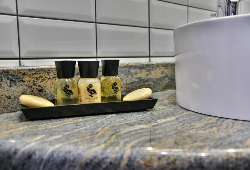 اتاق لوکس یک تخته, Komoda Club Residence