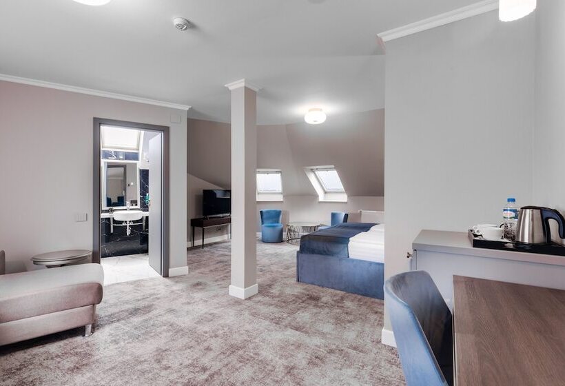 Полулюкс, Meridian