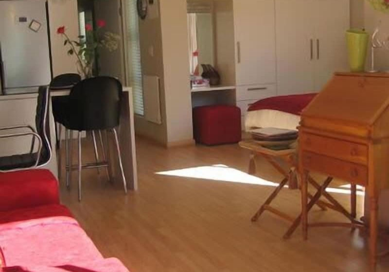 Дом 1 Спальня, Navona Constantia Guest Cottage